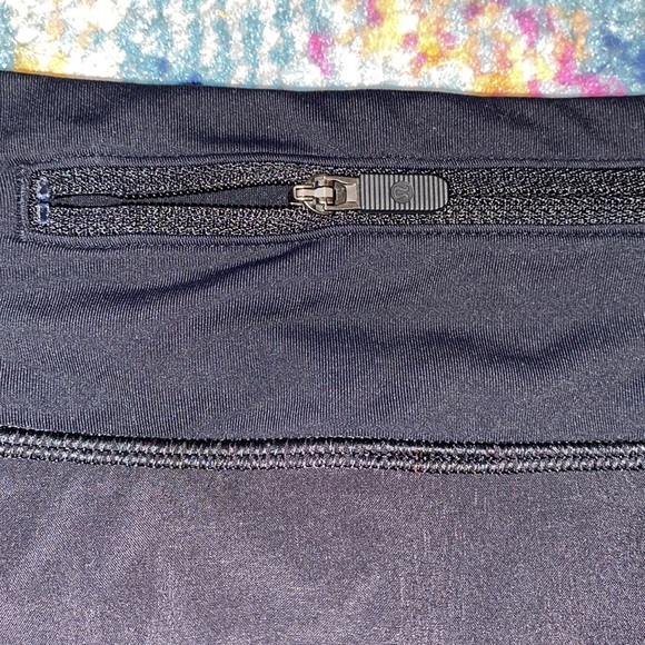 Lulu Speed Up 2.5 inch shorts - Picture 10 of 10